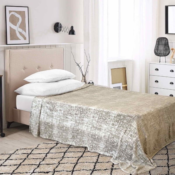 Μονόχρωμη κουβέρτα Flannel Super Soft 1.60x2.20 με σχέδιο!